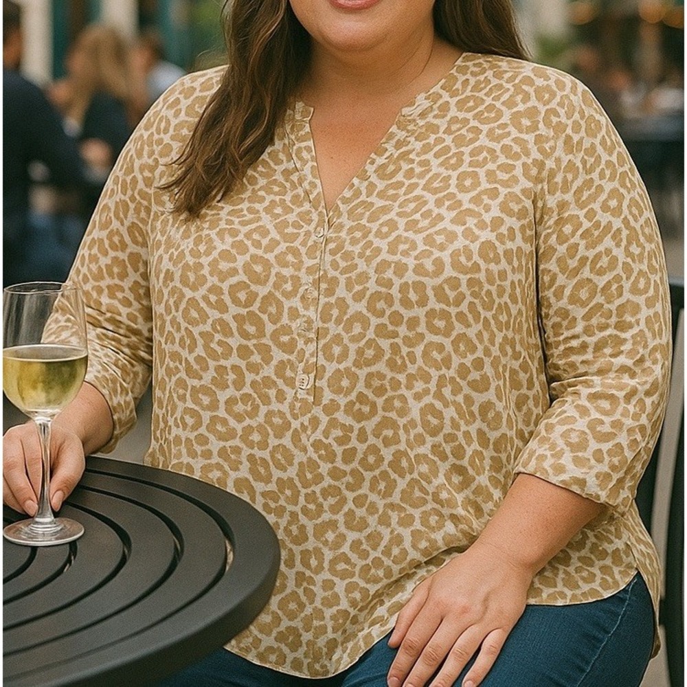 Torrid Top Womens Plus 4 Brown Animal Print Long Sleeve V Neck Lightweight